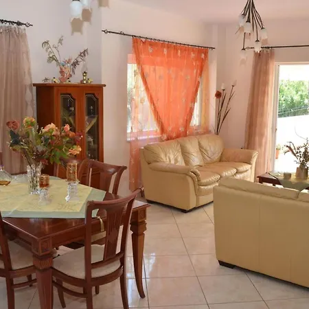 Kostaspant Apartment